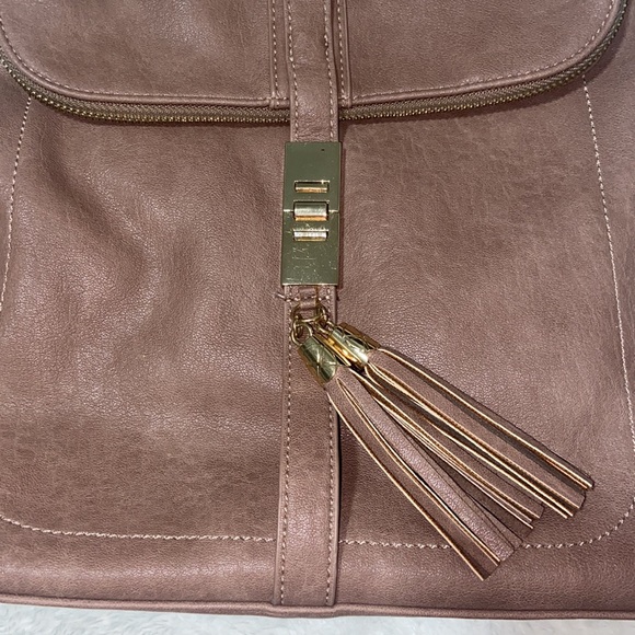 Spacious Nude Backpack - Picture 2 of 12